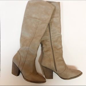 Tan Tall Boot Sz 9
